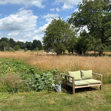 Boutique Tent Bij Laaken Op Unieke Plek In Het Met Luxe Bed
